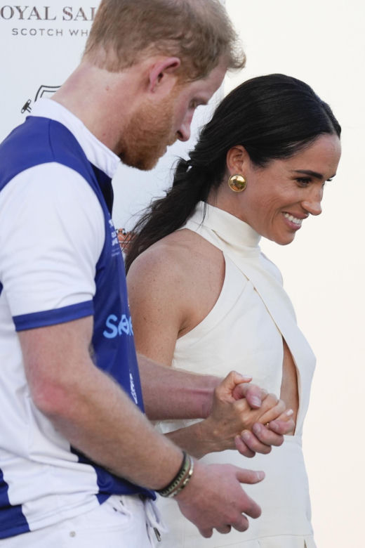 Szokujące portrety Meghan Marka i księcia Harry'ego! Domyśliłbyś się, że to oni?