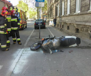 W centrum Bydgoszczy motocykl zderzył się z audi.