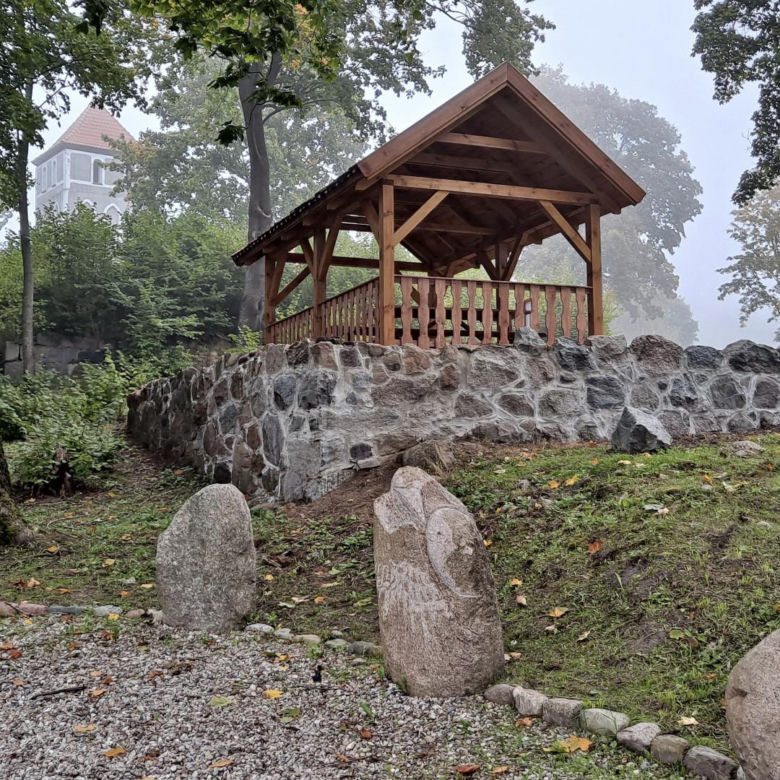 Glaznoty to malownicza wieś u stóp Góry Dylewskiej. Przypomina "małe Bieszczady"