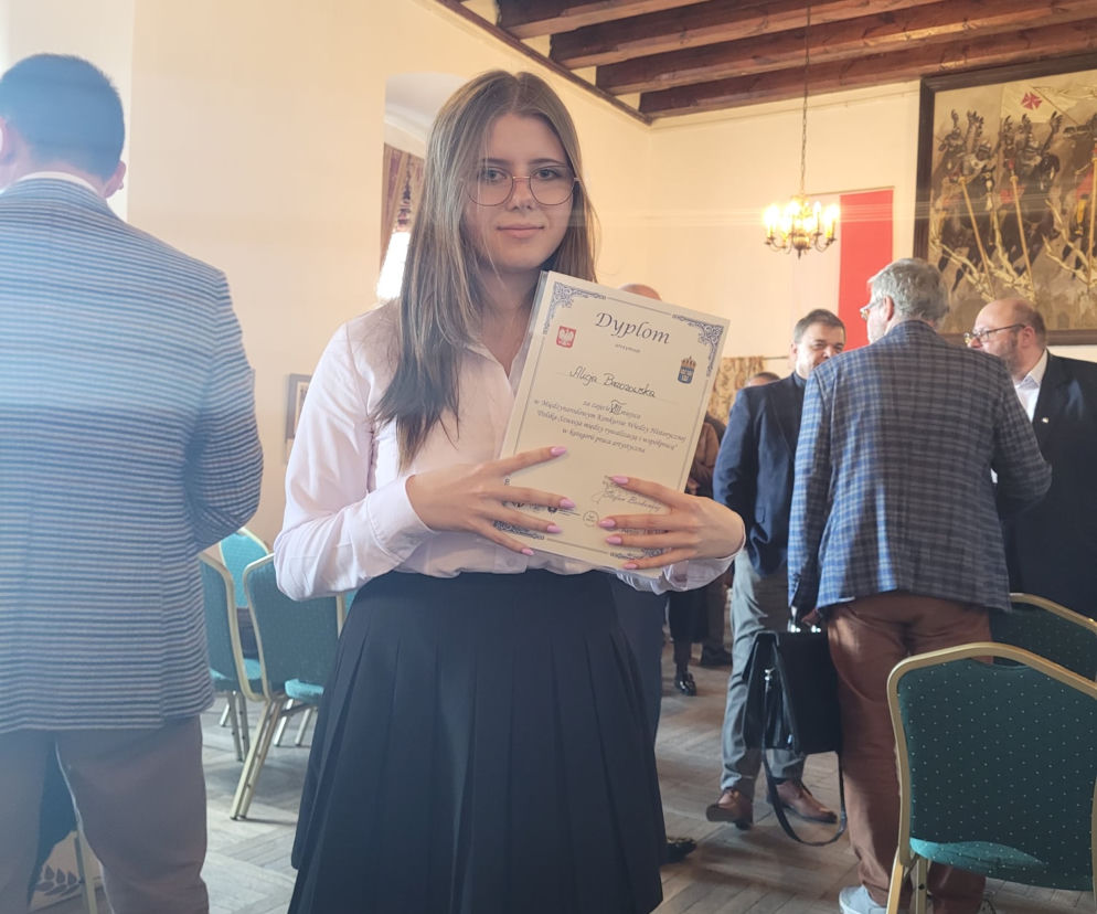 Alicja z głową pełną historii