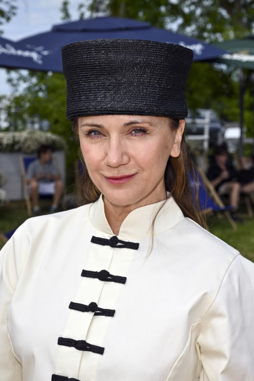 Tak wyglądała Ilona Ostrowska na początku emisji "Rancza". Obecnie przeszła SPORĄ zmianę!
