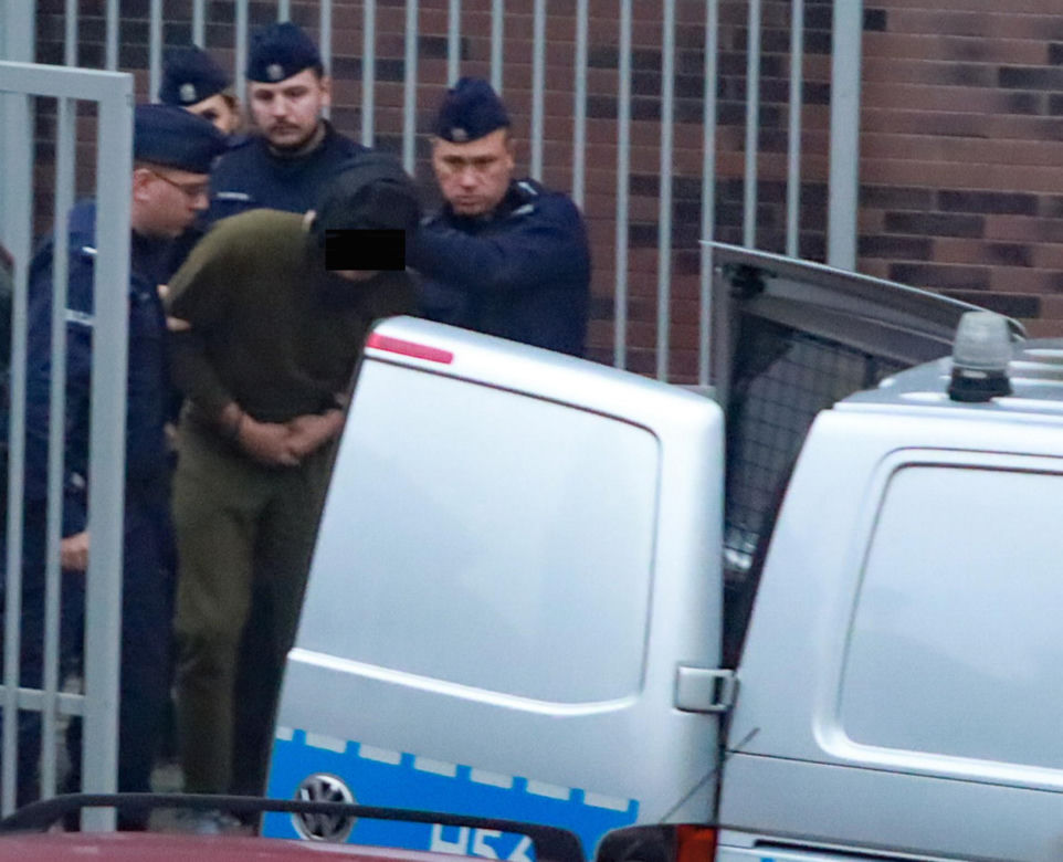 Dzieci znalazły zamordowaną mamusię. Rodzinny mord pod Mławą. Bestia pod specjalną ochroną