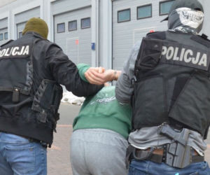 Pseudokibic w rękach policji z Gdańska. Grozi mu 10 lat więzienia