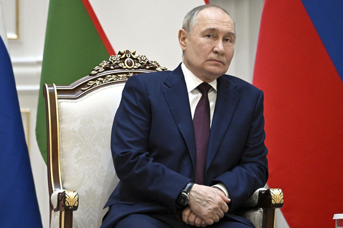 Twarz sobowtóra Putina się rozpada?! "Wędrujące kości, spadające policzki, ból brody". "Rozjeżdża się"