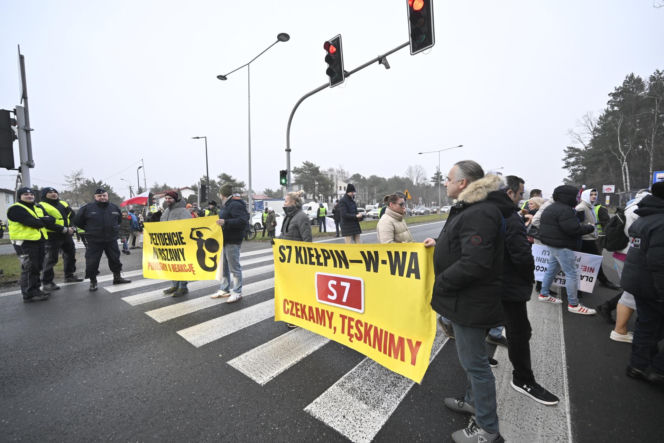 Mają dość korków, chcą buspas. W godzinach szczytu protestowali na pasach