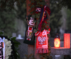 Tak wygląda grób Jacka Magiery po pogrzebie