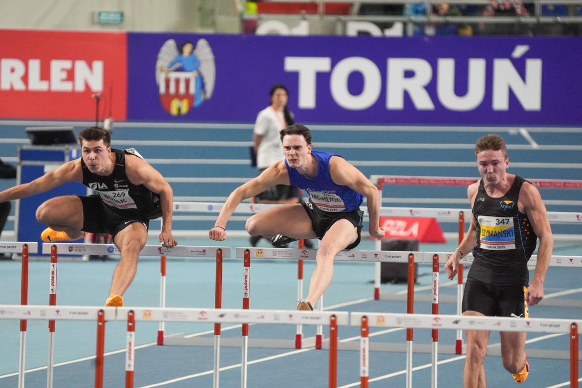Halowe Mistrzostwa Polski 2025 w Arenie Toruń. Zdjęcia kibiców z trybun i sportowców