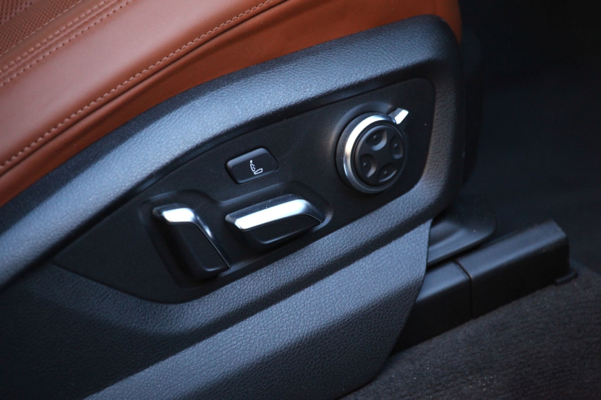 wnętrze Audi Q7 druga generacja