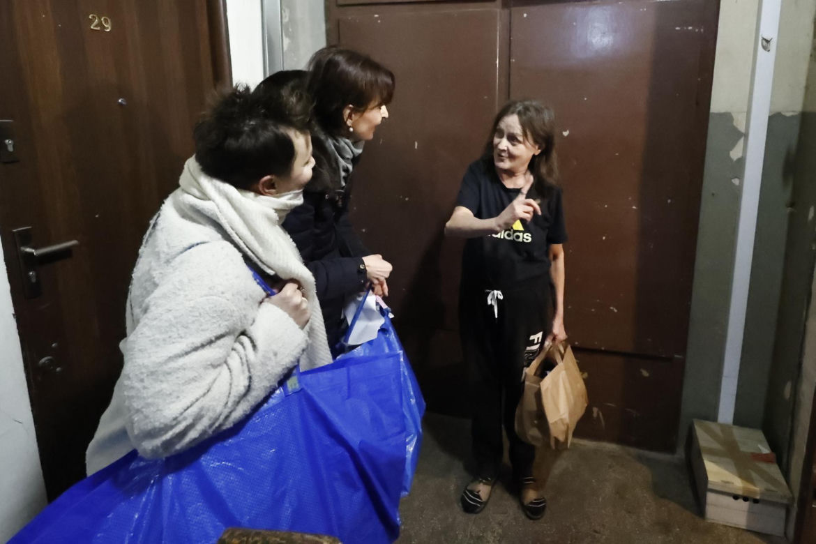 Zanieśliśmy Wigilię seniorom na Pradze. Ekipa "Super Expressu" razem ze stowarzyszeniem "Otwarte Drzwi"