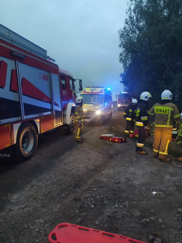 Karol zginął w wypadku, a jego kolega przeżył, bo wypadł z samochodu