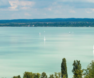 Młodzież z Jarosławia na obozie nad Balatonem. Rejs, kajaki i nowe relacje