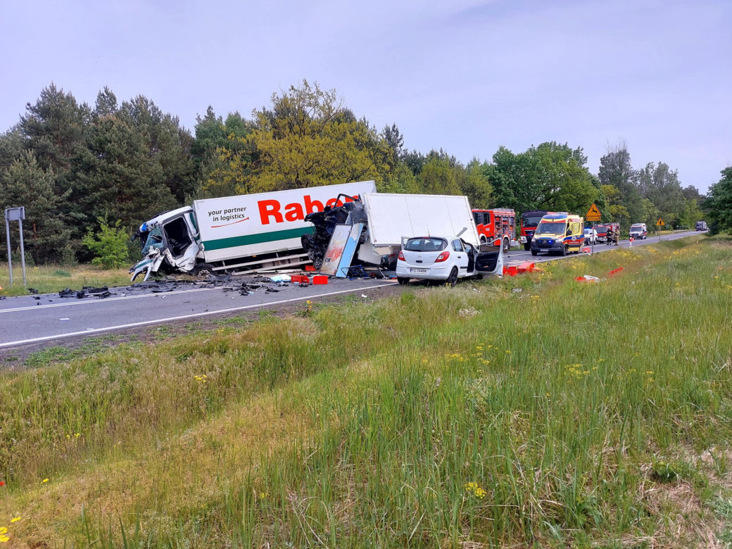 Śmiertelny wypadek pod Sulęcinem! 34-latek zginął w zderzeniu trzech pojazdów 