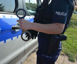 Dwaj bracia podejrzani o znęcanie się nad matką. Awantury, groźby i przemoc