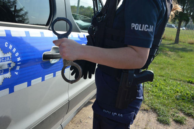 Dwaj bracia podejrzani o znęcanie się nad matką. Awantury, groźby i przemoc