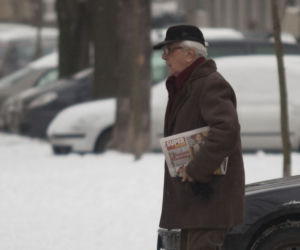 Łapicki uczy żonę szyku