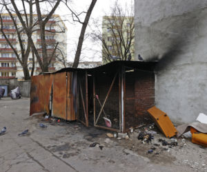 Makabra na Pradze-Północ. Mężczyzna spłonął w altance