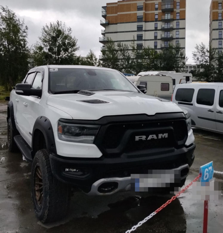 „Kobra” gryzie złodziei. Byli poszukiwani. 29-latek i 34-latek wpadli, gdy wysiedli z kradzionego Alfa Romeo