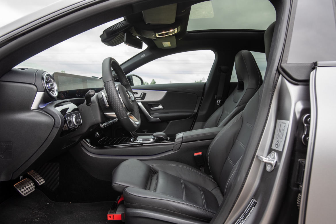 Mercedes-Benz CLA 220 4MATIC 7G-DCT