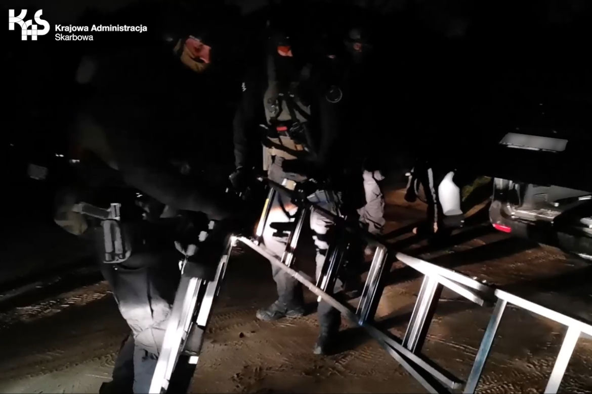 Warmińsko-mazurska KAS rozbiła zorganizowaną grupę przestępczą. Są kolejne zatrzymani