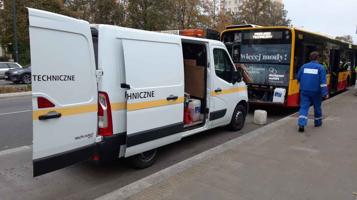 Panika w autobusie. Jedna osoba zabrana do szpitala