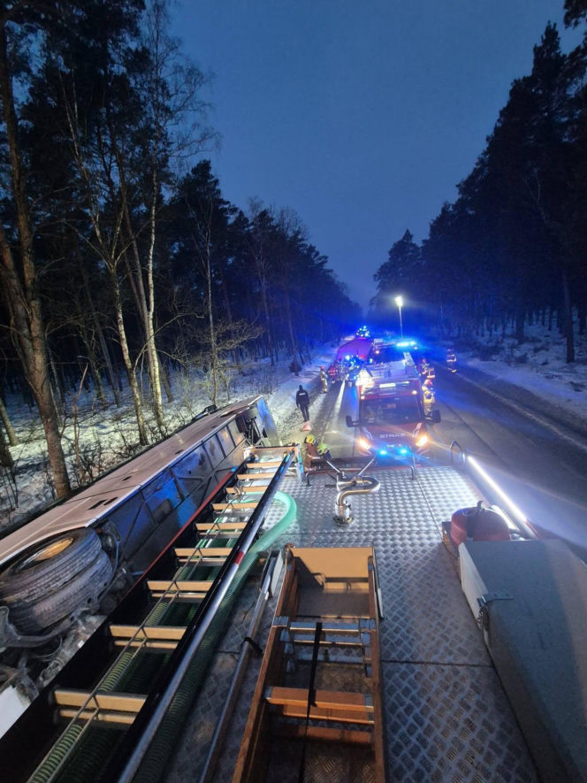 Na trasie Wyszków-Łochów na DK 62 doszło do wypadku autobusu