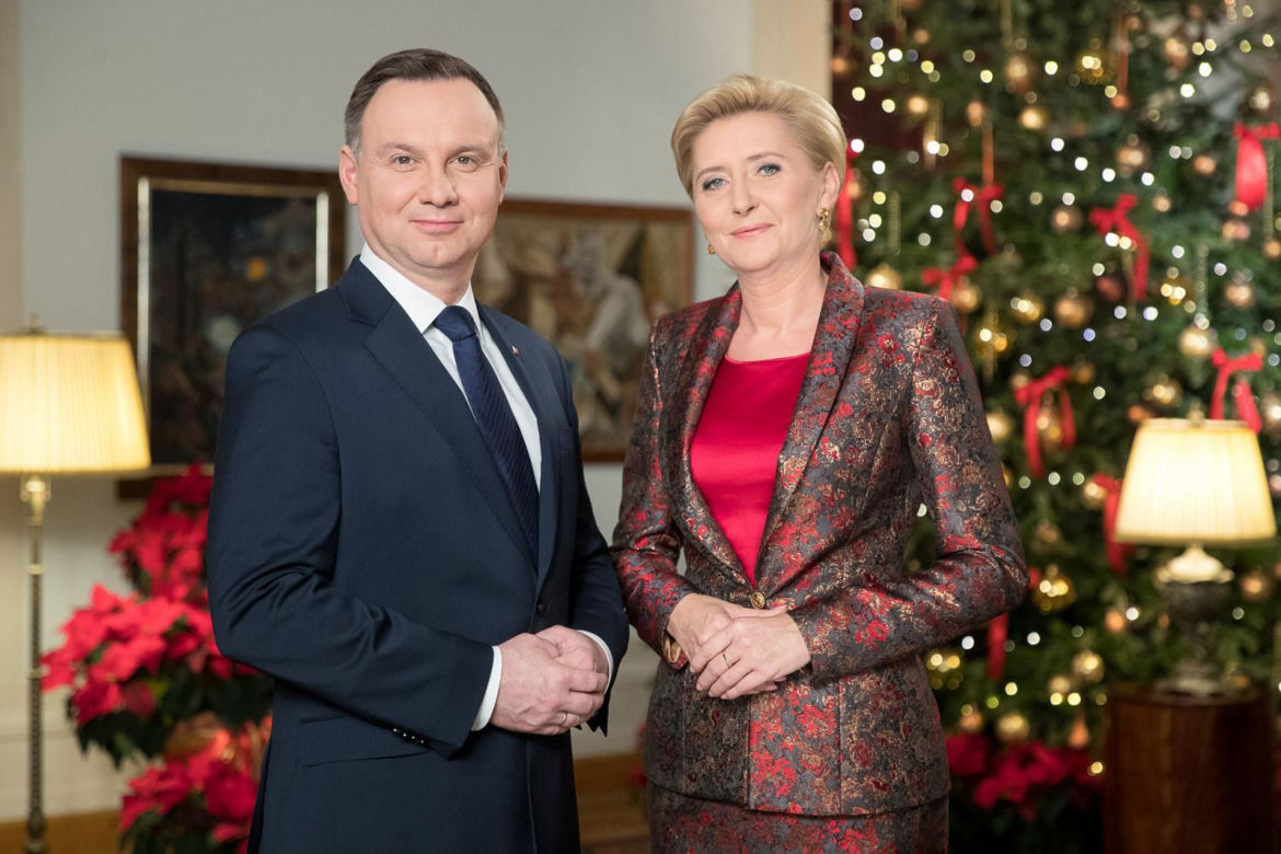 Świąteczne stylizacje Agaty Dudy 