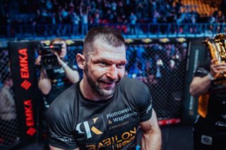 Szymon Kołecki mistrzem Babilon MMA