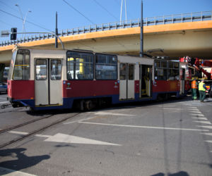 Groźny wypadek na Jagiellońskiej! Autobus zderzył się z tramwajem. Są poszkodowani!