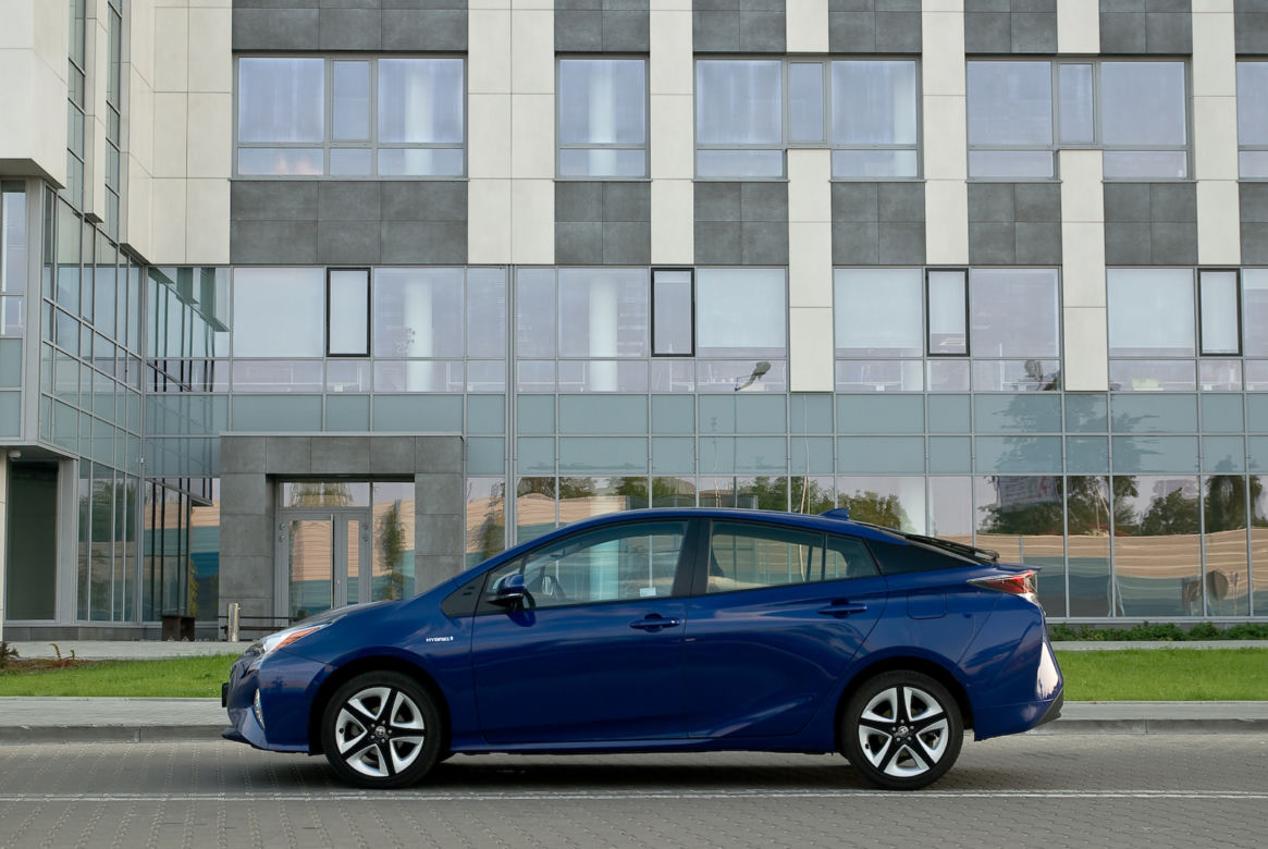 Toyota Prius IV