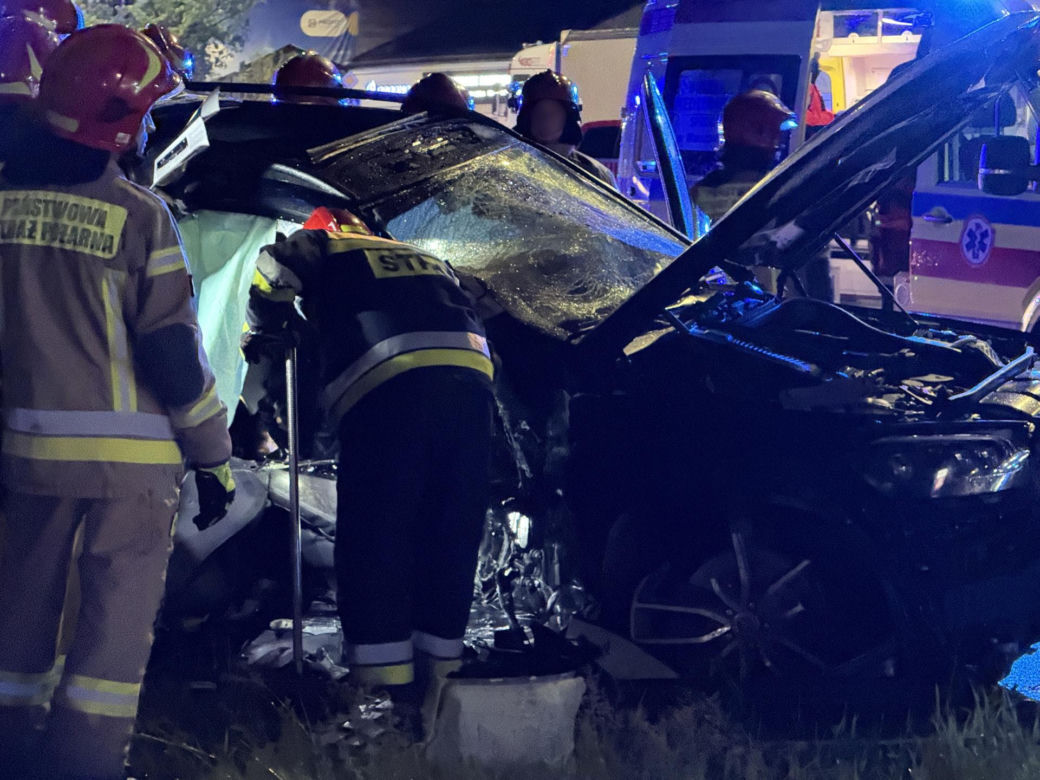 Młode małżeństwo zginęło testując nowe auto. W domu zostawili 3-letnią córeczkę