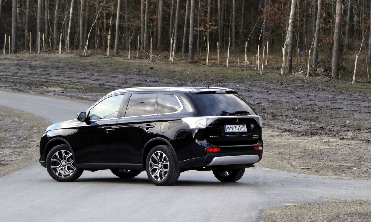 Mitsubishi Outlander 2.2 DID AT 4WD Fischer