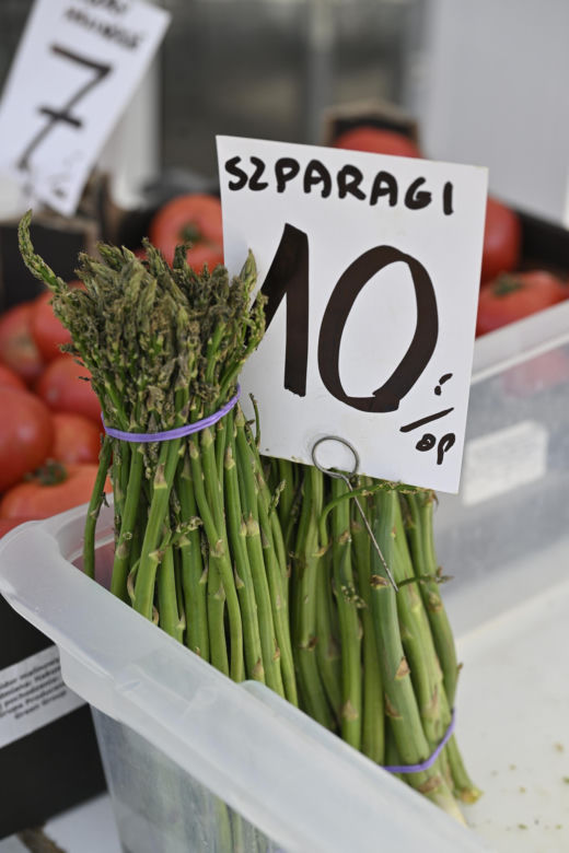  Ceny nowalijek na warszawskich bazarach szokują. Byliśmy i sprawdziliśmy ile trzeba zapłacić