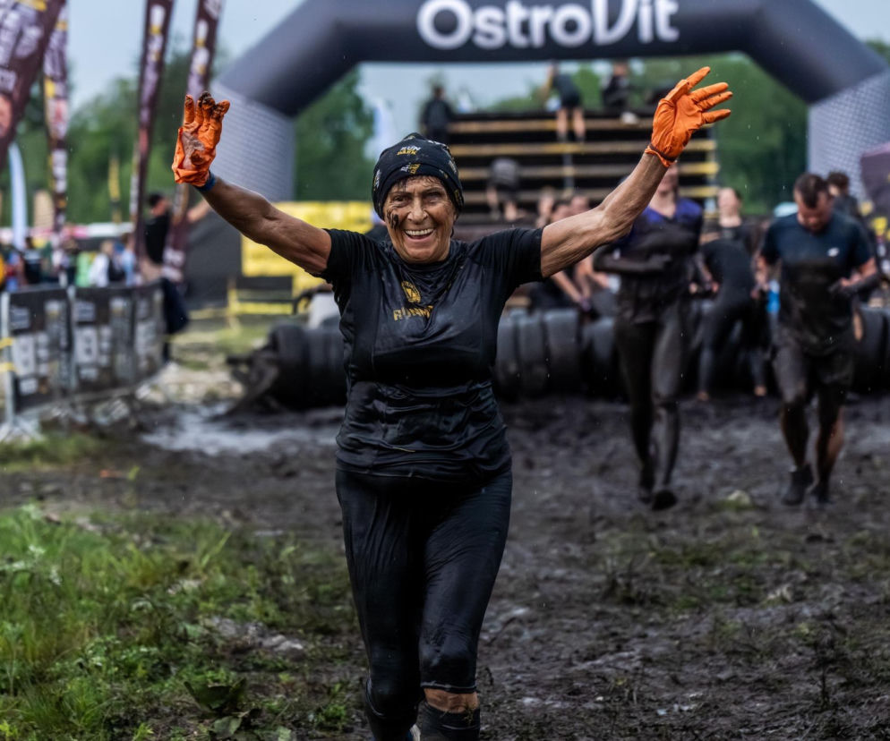 88-letnia pani Aleksandra pokonała Runmageddon. Zrobiła to po raz czwarty! 