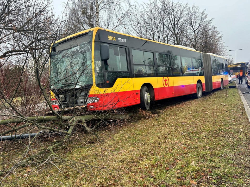 Wypadek autobusu na Ursynowie