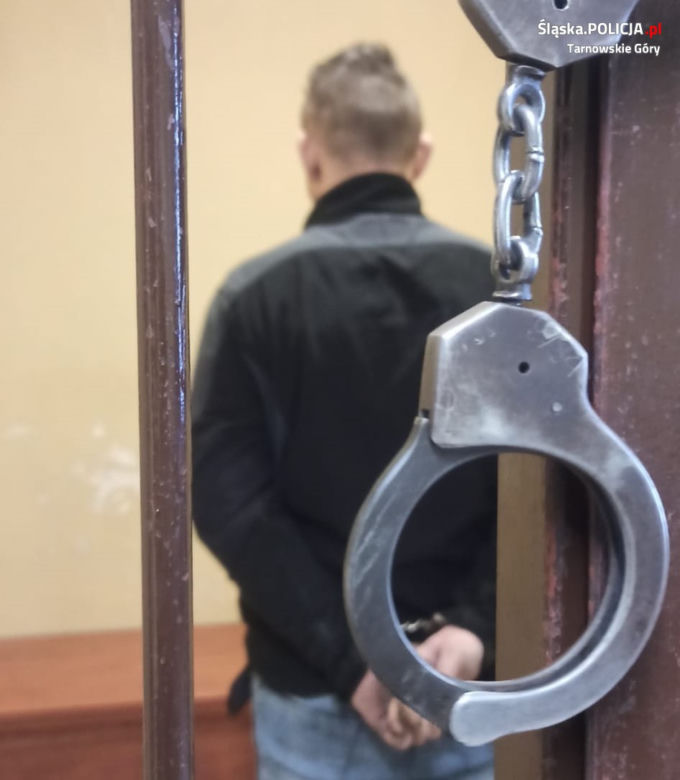 Pijany zasnął za kierownicą