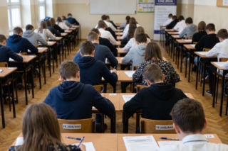 Egzamin ósmoklasisty 2026 angielski odpowiedzi. Mamy odpowiedzi do arkuszy CKE z E8 [13.05.2026]