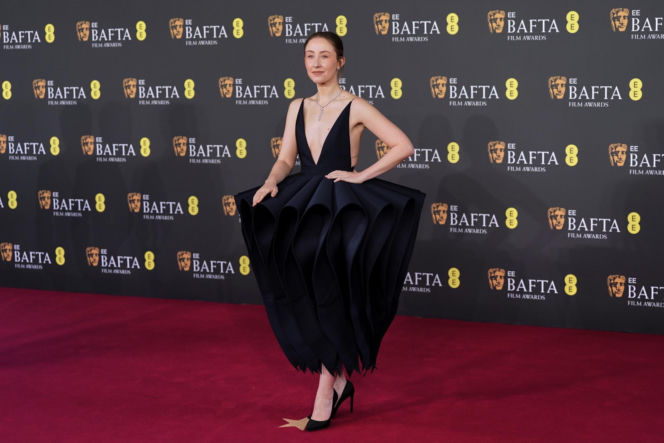 Gwiazdy przebrane za abażury na Bafta. Kto się popisał najlepszą kreacją?
