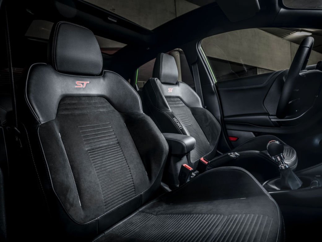 Ford Puma ST (2021)