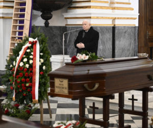 Jarosław Kaczyński na pogrzebie pierwszego naczelnego Gazety Polskiej