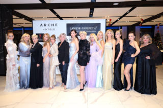 Aktorki na Gali Gwiazd na Gwiazdkę w hotelu Arche. Elegancka Konieczna, Jarosińska w piórkach, błyszcząca Waligórska