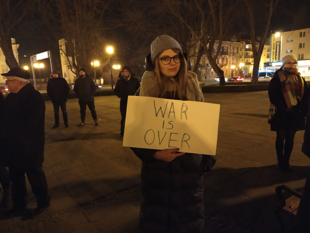Siedlczanie okazali swoje poparcie dla Ukrainy w wojnie z Rosją – pokojowa demonstracja solidarnościowa w Siedlcach