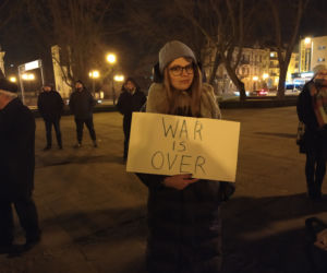 Siedlczanie okazali swoje poparcie dla Ukrainy w wojnie z Rosją – pokojowa demonstracja solidarnościowa w Siedlcach