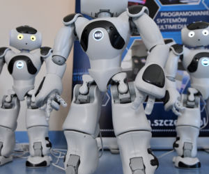 Prezentacja czterech nowych robotów humanoidalnych na Wydziale Informatyki i Telekomunikacji Akademii Morskiej w Szczecinie