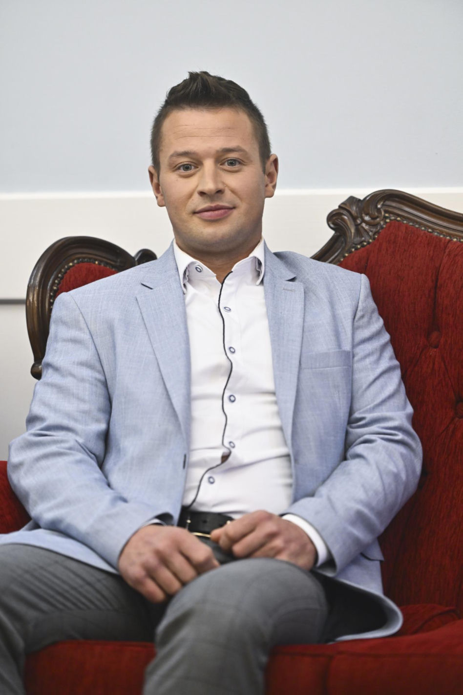 Rolnik Krzysztof, który "szukał żony" w telewizji, sam sobie znalazł narzeczoną! Po raz pierwszy ją pokazał