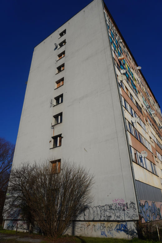 Wieżowiec przy Młodej 4 w Kielcach