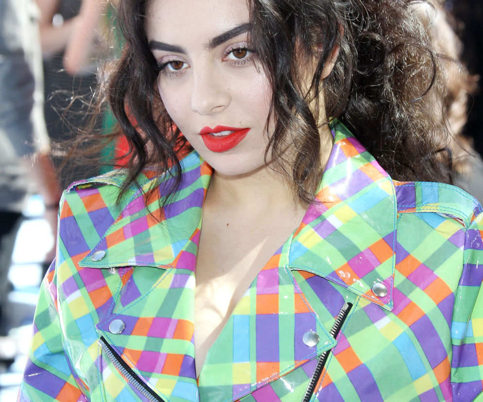 Charli XCX na MTV Movie Awards 2015