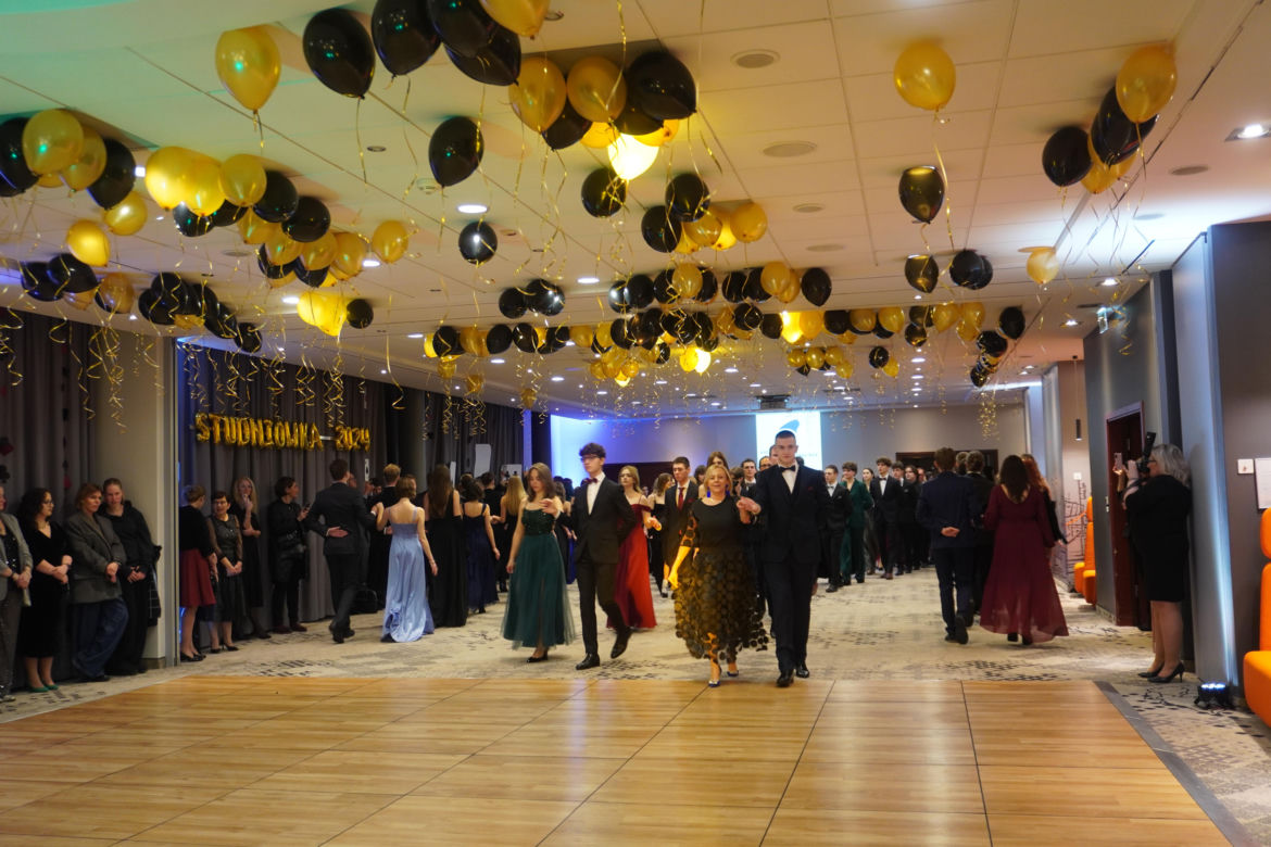 Studniówka III LO w Poznaniu