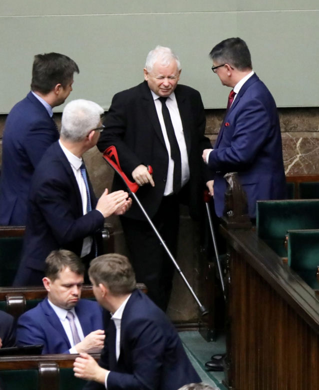Jarosław Kaczyński. Chory prezes znowu przyszedł do pracy