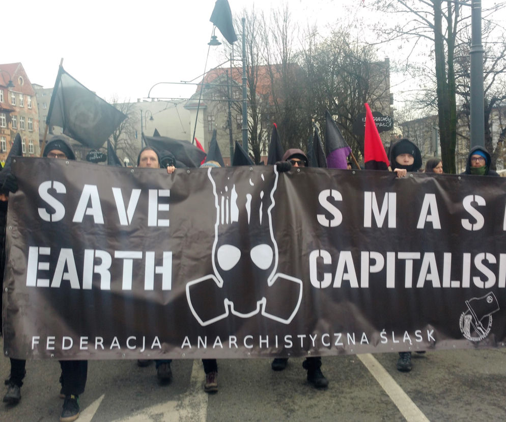 Katowice: Marsz dla klimatu przeszedł ulicami miasta. 3 osoby zostały zatrzymane [ZDJĘCIA]