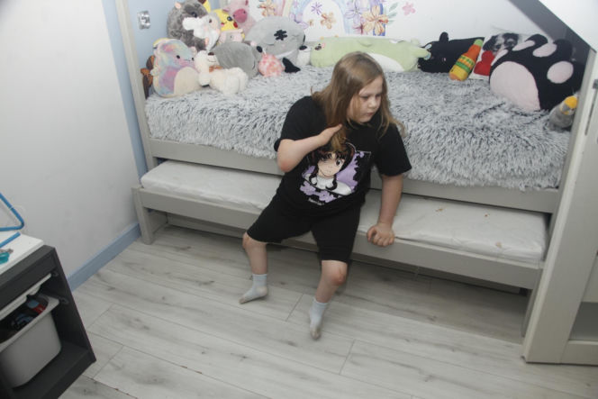 Czołgam się, bo nie mamy na ortezy